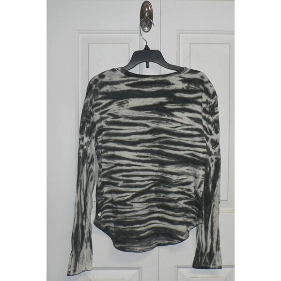 Z By Zella Girls Long Sleeve Cotton Tee in Green Urban Tie Dye XL 14/16 - Picture 3 of 4